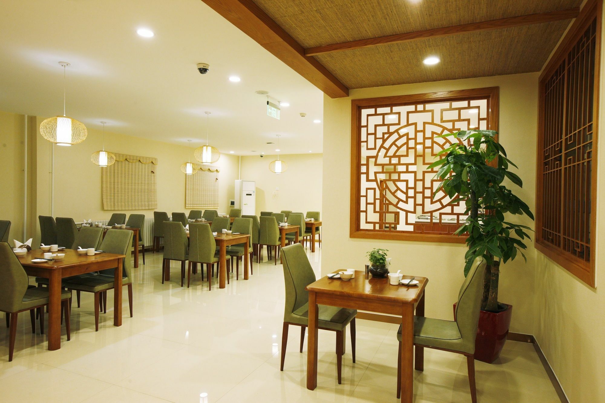 Beijing Dongdan Hotel Near Wangfujing Street,Tian'Anmen Square,The Forbidden City,Free Self-Service Laundry Room Экстерьер фото